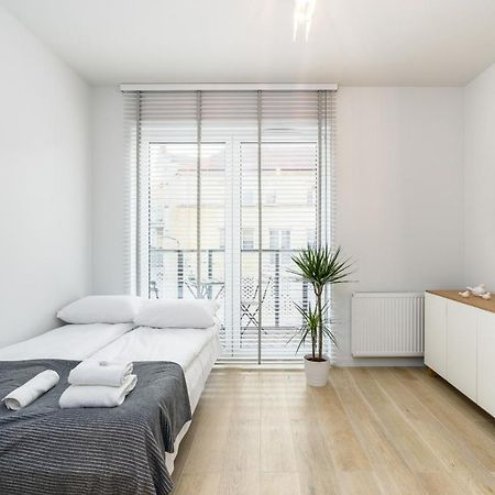 Apartments Poznan Fabryczna By Renters Экстерьер фото