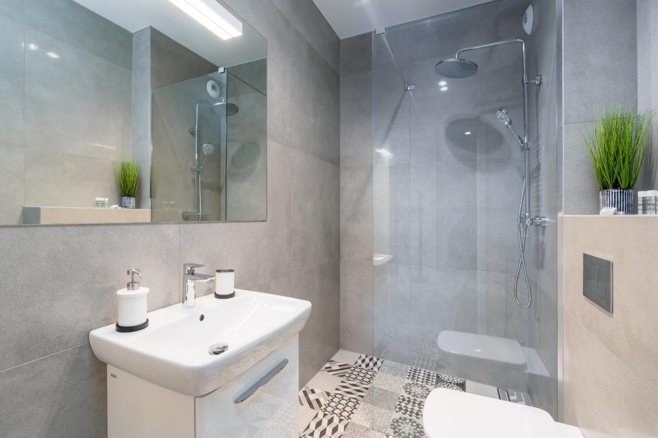 Apartments Poznan Fabryczna By Renters Экстерьер фото